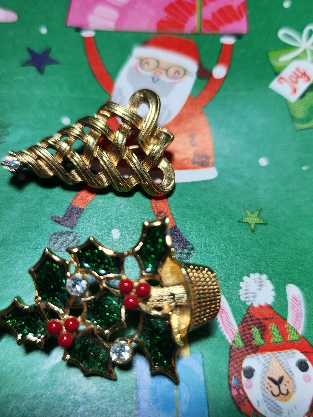 Avon Vintage Gold Tone Christmas Brooches - Holly Basket & Braided Tree